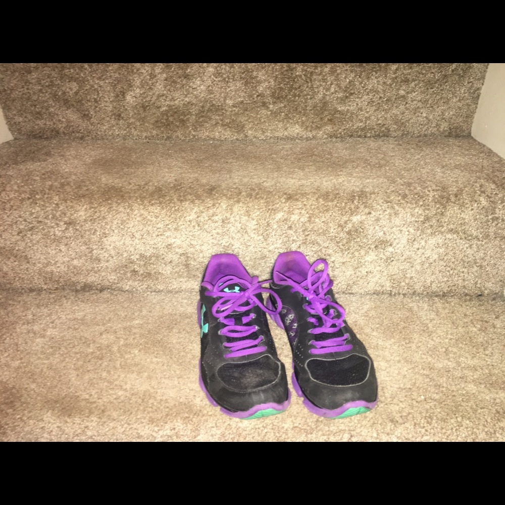 Running shoes